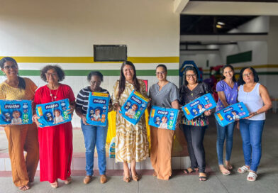 Simões Filho: Prefeitura amplia cuidado com a primeira infância e realiza entrega de fraldas para famílias e creches da rede municipal