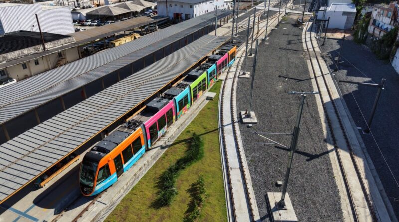 VLT inicia operação entre as Estações São Joaquim e Calçada